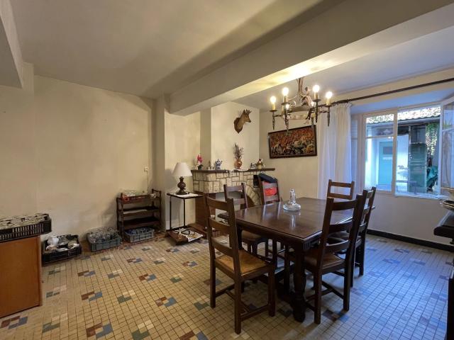 Maison de ville avec garage et cour intérieure 189m² Vic Fezensac