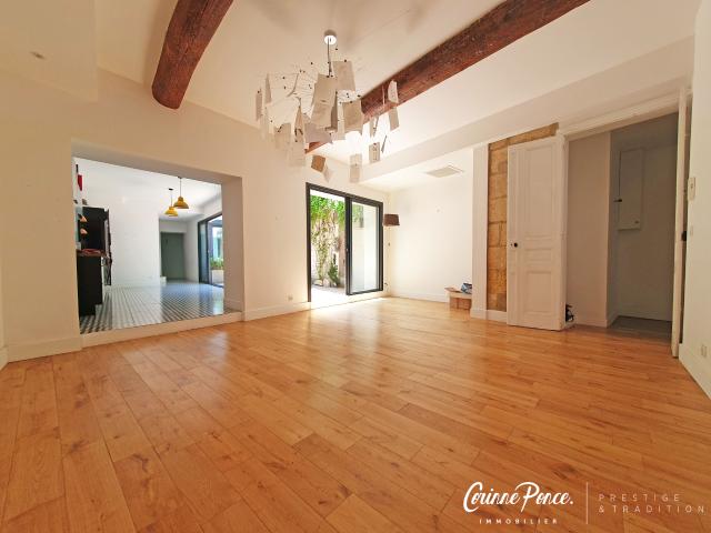 Maison de ville avec jacuzzi et garage Corinne Ponce