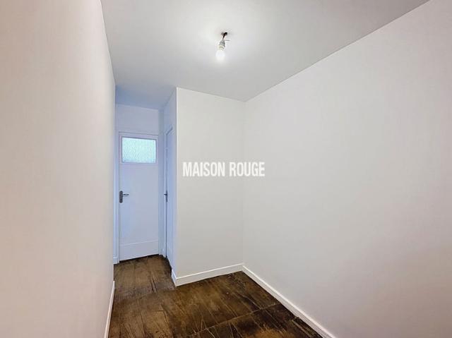 Maison de ville avec jardin et dépendance