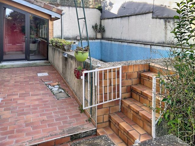 Maison de ville avec jardin, piscine et fort potentiel en ce. 320m² Aubenas
