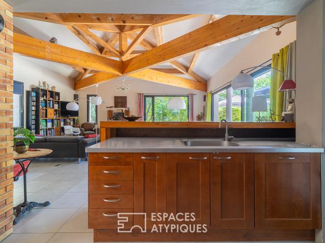 Maison de ville avec piscine et jardin exceptionnel