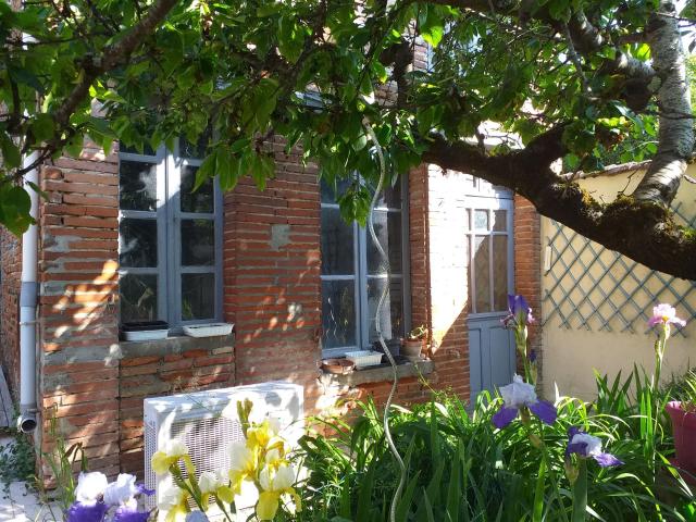 Maison de ville avec piscine, jardin, garage et dépendance 150m² Moissac