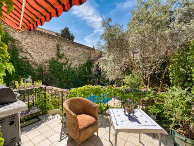 Maison de ville avec plusieurs dépendances 320m² Montpellier