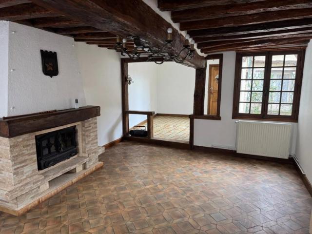 MAISON DE VILLE DANS PACY
