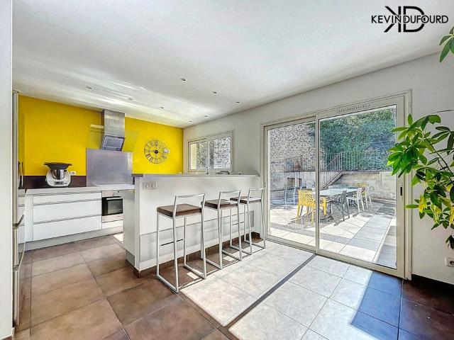 Maison de ville de 180m² sur un terrain de 350m² à Vals Les 180m² Vals les Bains