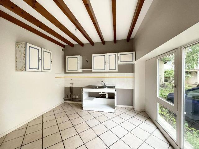 Maison de ville de 84 m² avec jardin clos au centre ville de BEL