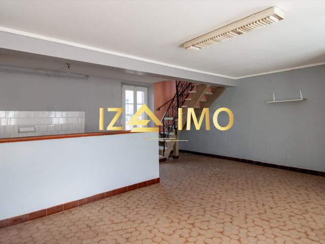 Maison De Ville Divisée En 2 Appartements 185m² Parsac