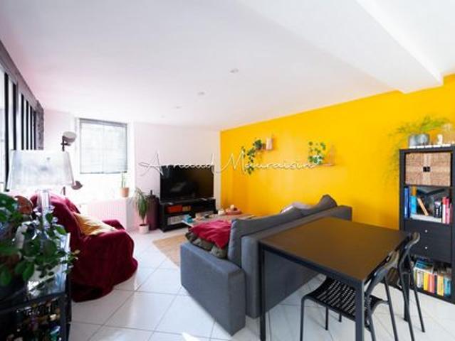 Triplex avec garage !