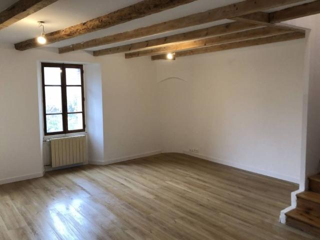 Maison de ville F4 à louer à VION