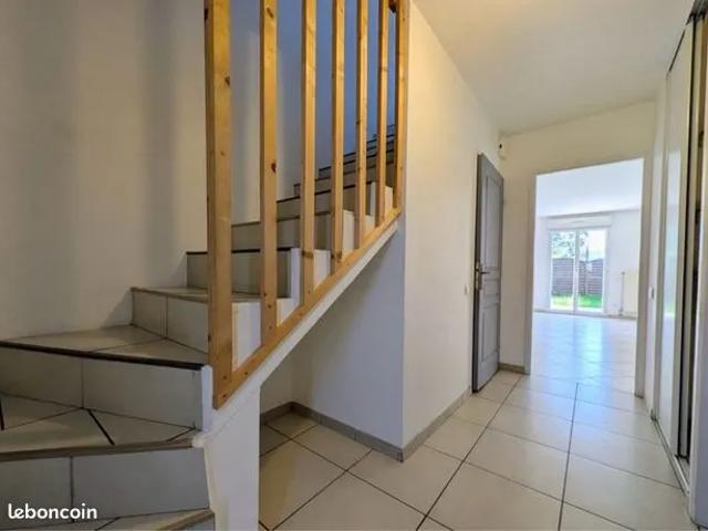 Maison de ville F7 à louer