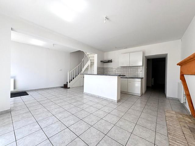 Maison de ville Mouthiers Sur Boeme 4 pièce s 85 m2