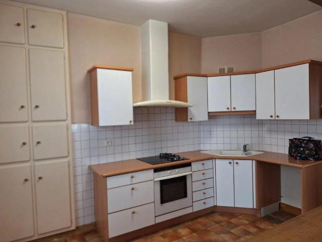 Maison de ville Montbron 16220 135m² Montbron