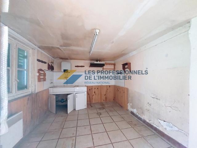 Maison de ville mitoyenne / Proche Sully Sur Loire / Travaux