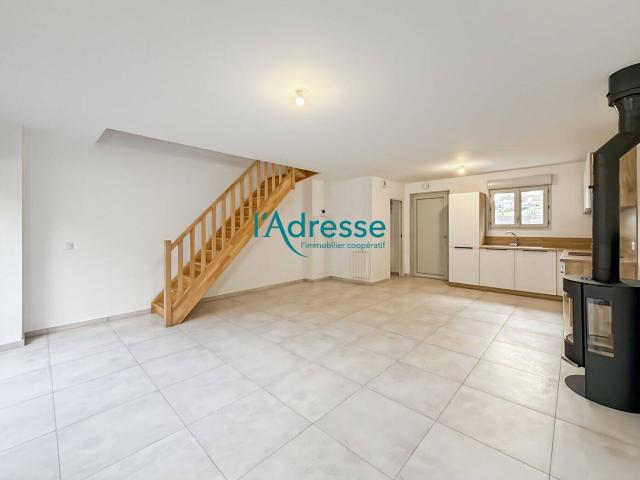 Maison de ville neuve Oinville sur montcient