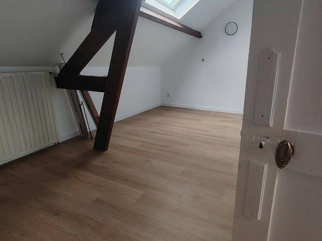 Maison de ville sans extérieur proche Chateau