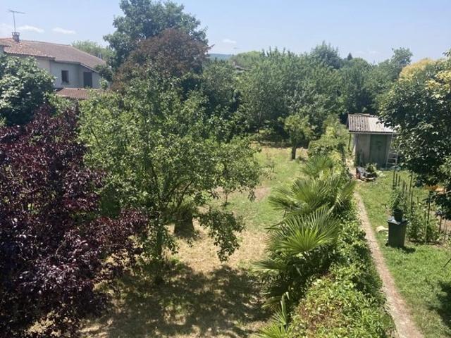 Maison de ville spacieuse à Daumazan sur Arize