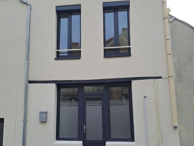 Maison de ville sur ARGENCES Centre