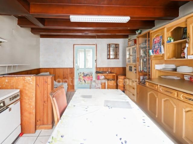 Maison de Ville sur deux niveaux 3 pièces 2 chambres Dépendance Garage Terrain 609 m² 87210 LE DORAT