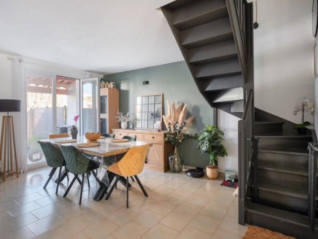 Maison de ville rénovée avec jardin