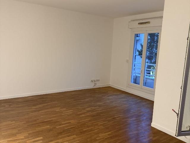 Maison de ville rénovée /calme /proche La Défense