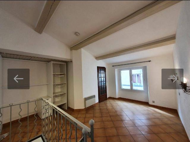 Maison de ville T2 duplex Gignac la Nerthe