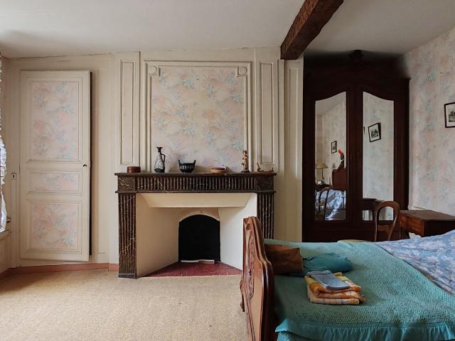 MAISON DE VILLE T6 JARDIN et GARAGE CHALONS EN CHAMPAGNE REF 787