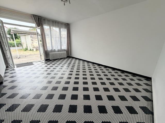 MAISON DE VILLE T8 CENTRE BOURG