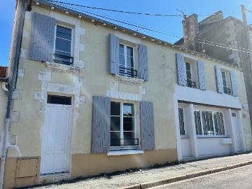 Maison de ville/appartement T3 POITIERS