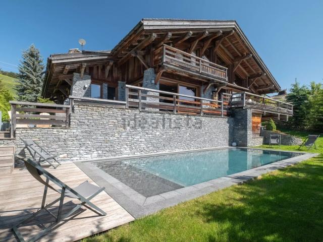 Maison, Demi Quartier
