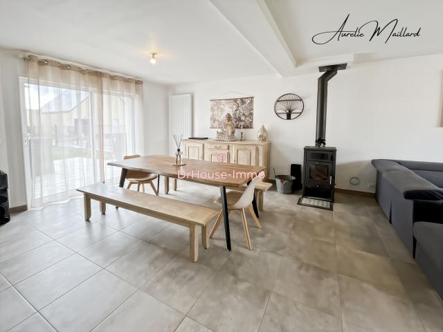 Maison d'environ 124 m² 4 chambres vie de plain pied un garage terrain de 350 m²
