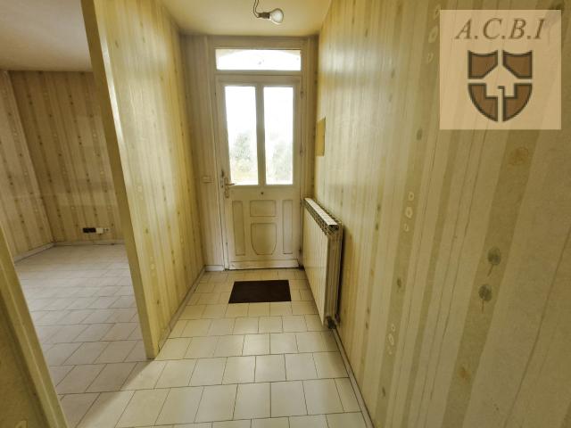 Maison d'environ 156m2 proches commerces et écoles et 30 minutes de Blois