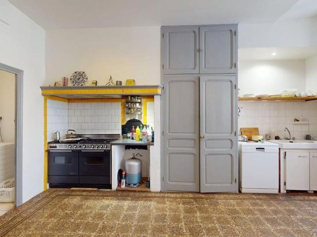 Maison d'environ 410 m2