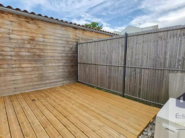 Maison d'environ 65m² au sol à La Rochelle