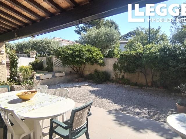 Maison d'environ 90m² sur une parcelle de 295m² avec garage dans impasse. Au calme, La Garde