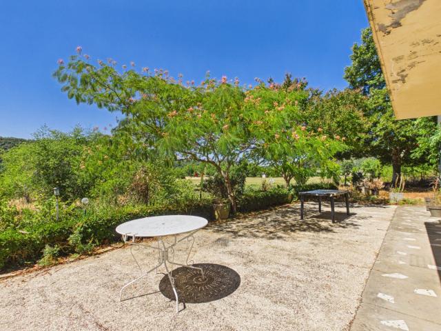 Maison des années 1970 dans la vallée 145m² Larnagol
