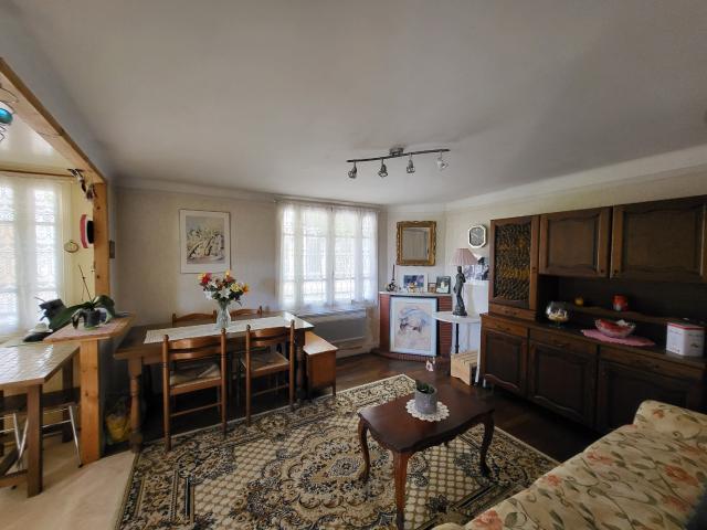 MAISON D'HABITATION