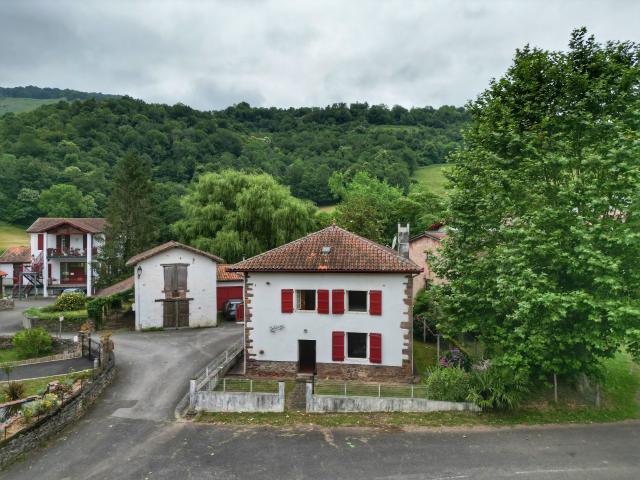 Maison d'habitation à 15 minutes de Larceveau Arros Cibits