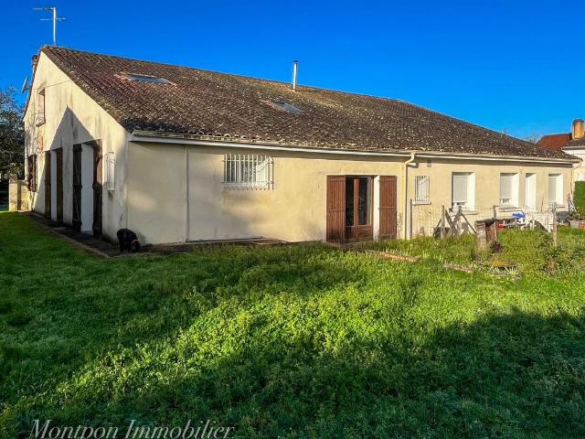 Maison d'habitation avec dépendances et logement loué 324m² Ménesplet