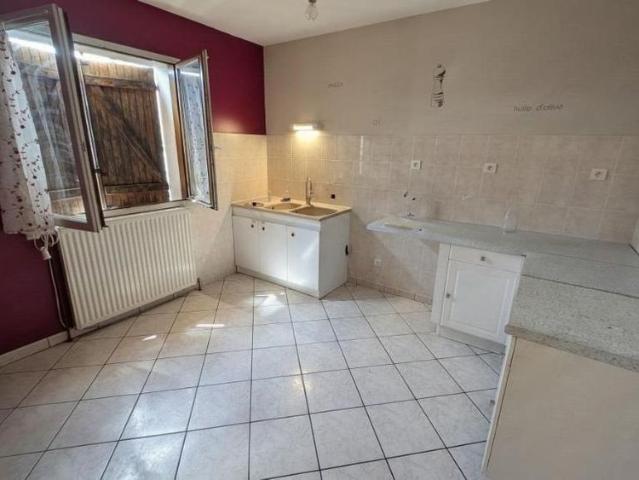 Maison d'habitation de plain pied à SAINT PONT