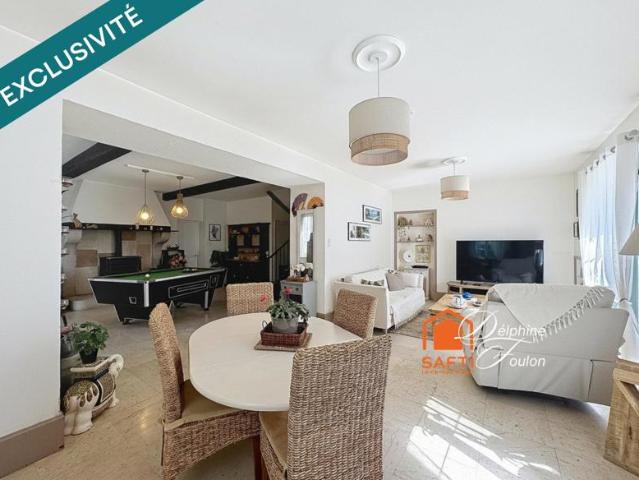 Maison d'habitation familiale avec dépendances et piscine