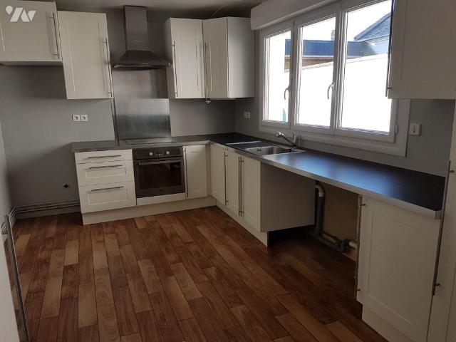 Maison d'habitation située à ABBEVILLE 80100, de 4 à 5 pièces principales