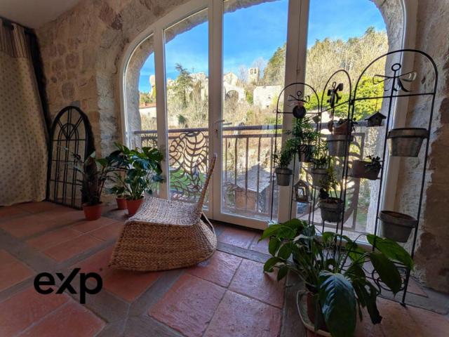 Maison d'hôtes exploitable immédiatement – 290 m² – Act
