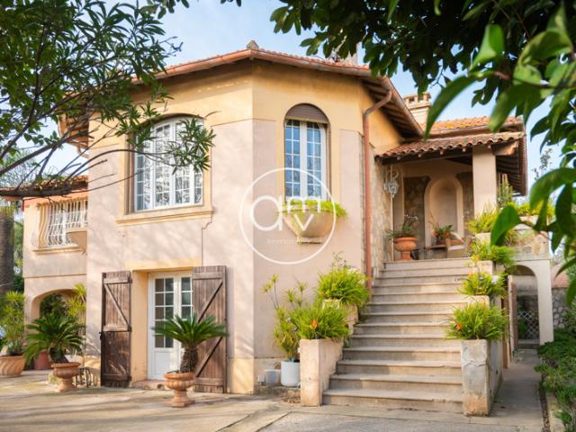 Maison divisée 174m2 Les Sablettes