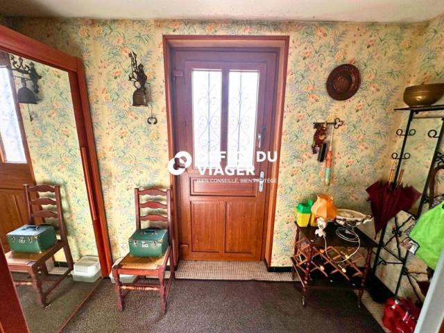 Maison divisée en 2 appartements 154 m²