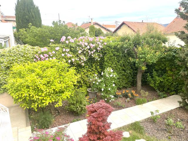 MAISON DIVISEE EN T3 3T T4 COEUR DE BEAUMONT DE 160 M2