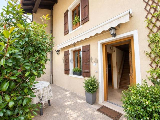 Maison, Divonne les Bains