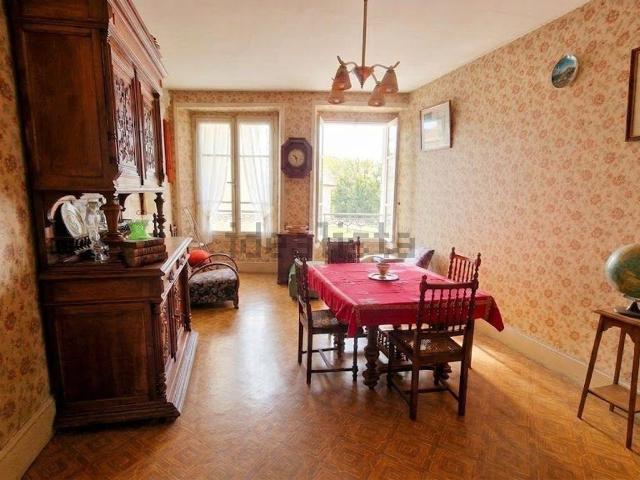 Maison, Die
