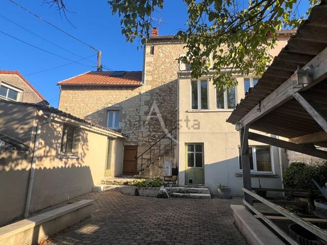 Maison, Dissay