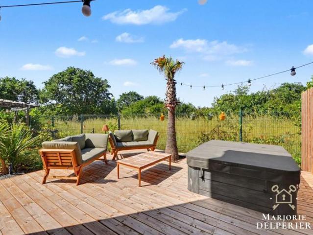 Maison duplex T3 de 60 m² avec jardin privatif et jacuzzi BERAT