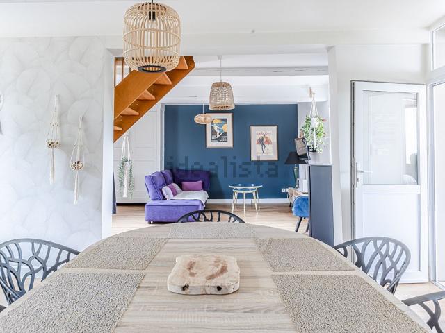 Maison, Dury